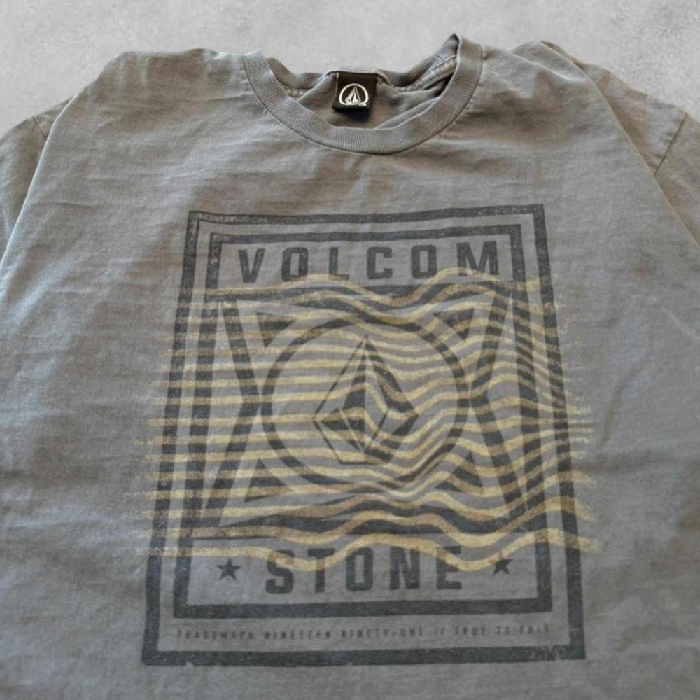 Vintage Volcom Stone Skate Tee Shirt Y2K Grey Blue Graphic Short Sleeve Mens